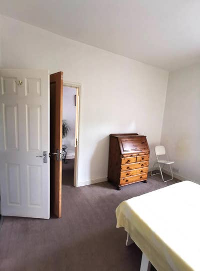 Ensuite Double Room 20 Minutes Victoria Main Photo