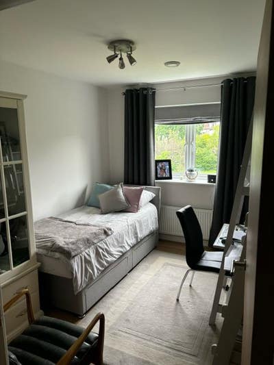 Low cost accommodation in Raynes Park SW20 Main Photo