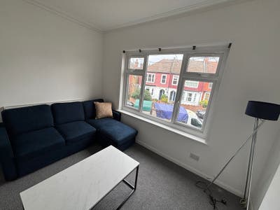 2 Bed Flat + Study and Garden, Balham, SW12  Main Photo