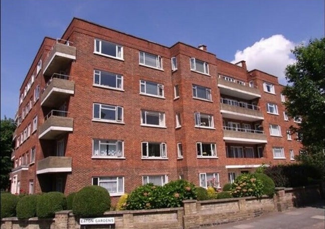 Pleasant Room to Let — 8 Minutes from Hove Station Main Photo