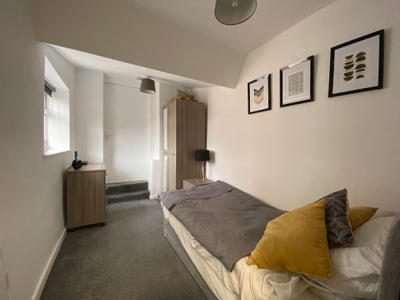Single En-Suite Room, Northbourne Street Main Photo