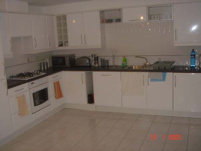 Double Room available in Slough Main Photo