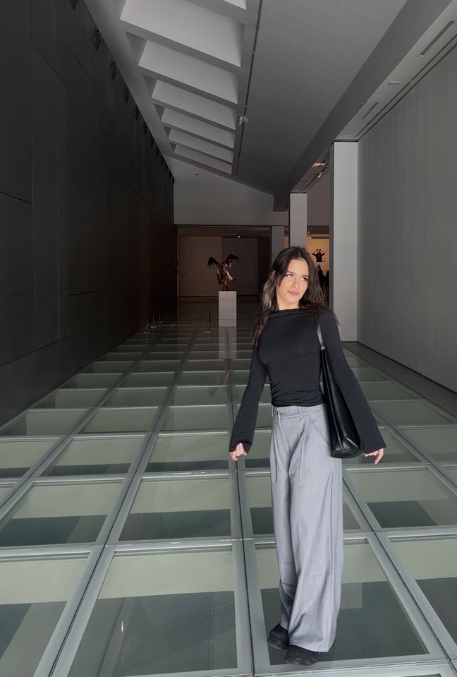 25 yr old professional looking for a double room Main Photo