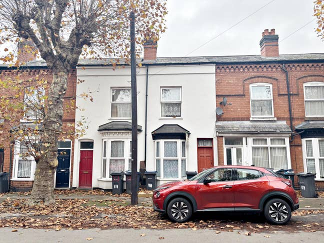 2 Bed House 15 Mins Walk to Small Heath Station Main Photo