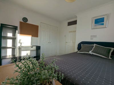 Double Room to let Main Photo