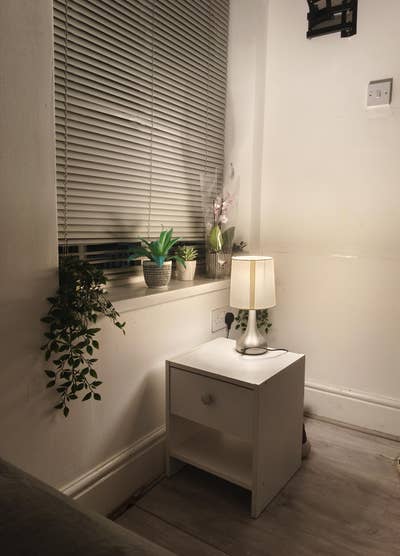 En suite double bedroom Main Photo