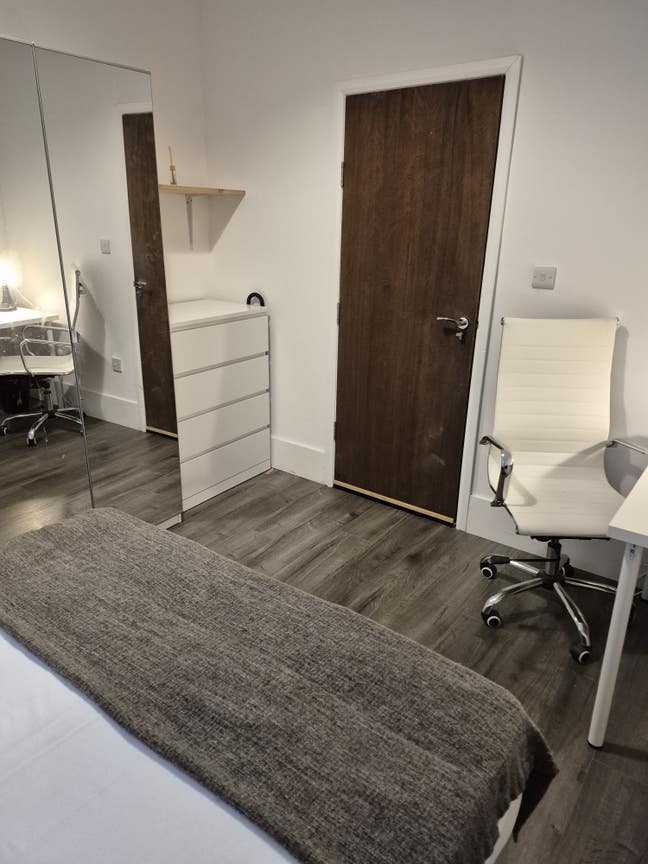 Farringdon ECI, 13.5sqmtrs &pound;1275, bills included Main Photo