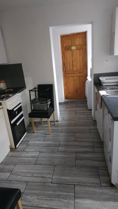 Room for Rent Main Photo