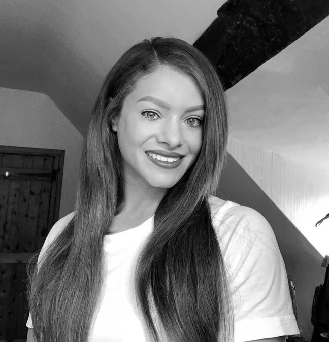 29 year old woman looking for a double room Main Photo