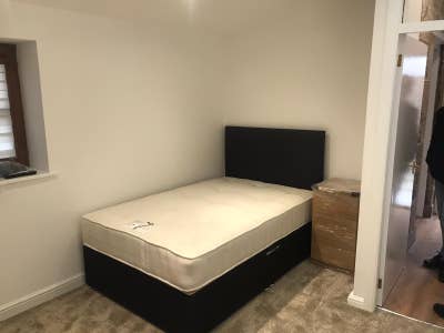 4 bed ensuite house,  town centre  Main Photo