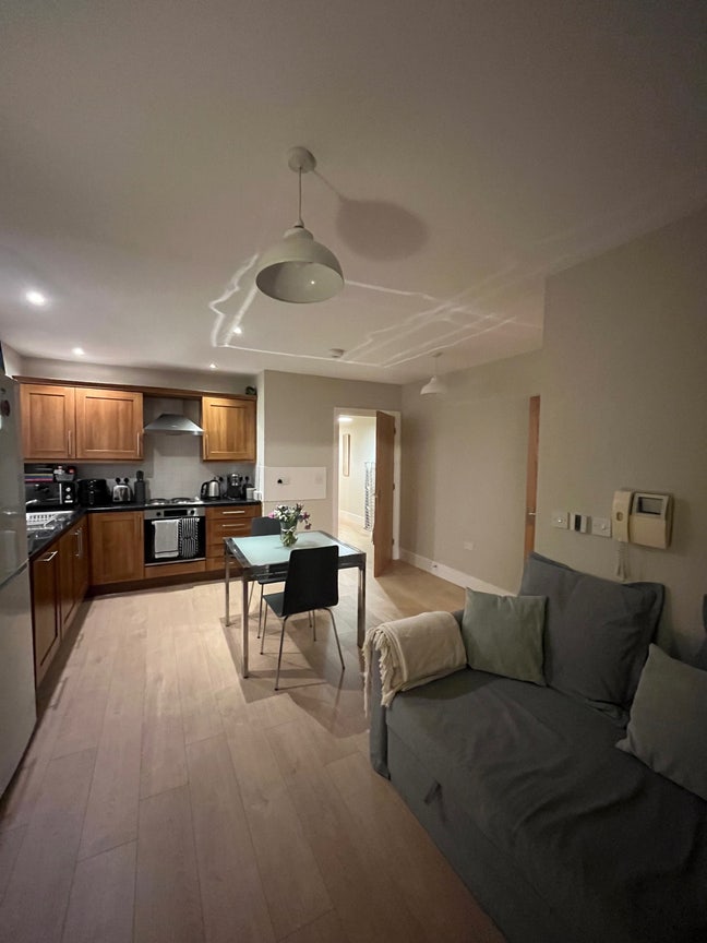 Double Bedroom in Flat, Close to City Centre & JR Main Photo