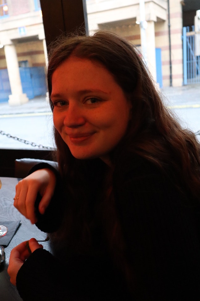 Professional Female seeks a double room Main Photo