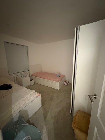 Double room for couples -Kensington high street  Main Photo