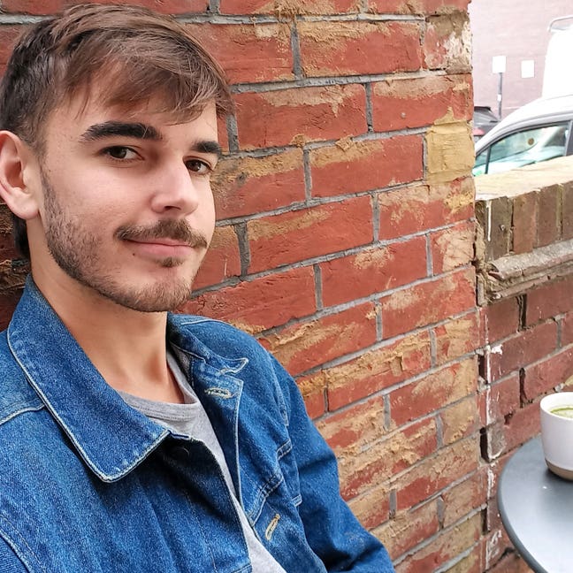 Professional looking for a houseshare!  Main Photo