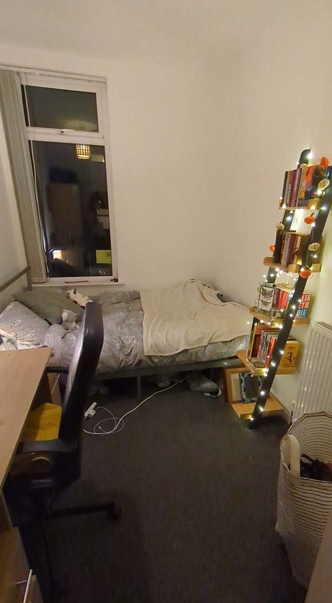 Double room in 5 bed house Main Photo