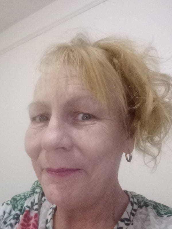 57 year old Female seeks a single or double room Main Photo