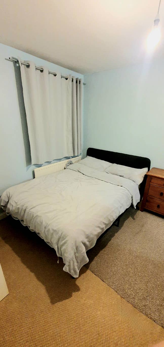 Room for Rent  Main Photo