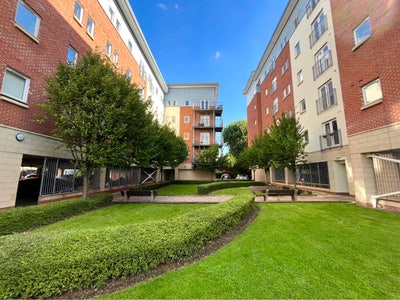 Fully furnished 2-bed 2-bath M5 Main Photo