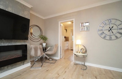 Spacious, modern rooms near Clydebank Main Photo