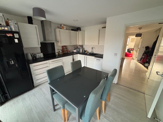 Double Room in Modern Flat (Oval/Stockwell) Main Photo