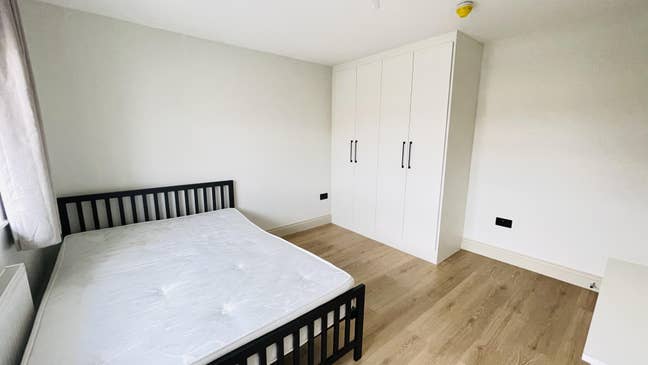 High end Ensuite HMO room near Heathrow Airport Main Photo