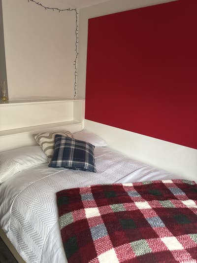 Tenancy Takeover Needed - En Suite Room Main Photo