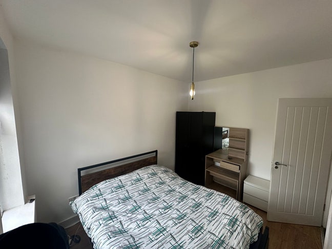 Double room close to Blackhorse Road underground  Main Photo