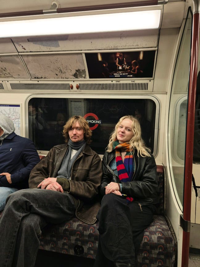 Looking for flatmates Main Photo