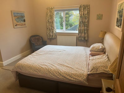 En-suite kingsize /dressing room in shared house Main Photo