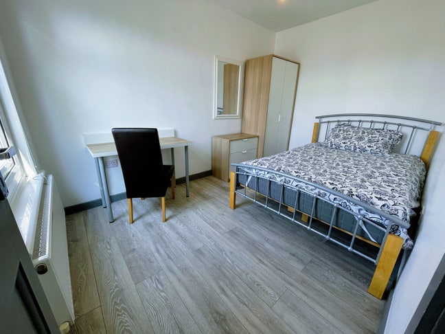 Ideal Home For Medway Hospital Staff!! Main Photo