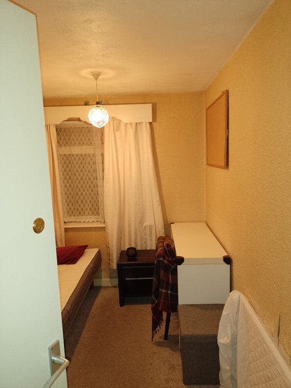 Single Room to Rent (All Bills Included) Main Photo
