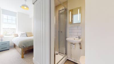 Luxury En-Suite Room - All Bills INC Main Photo