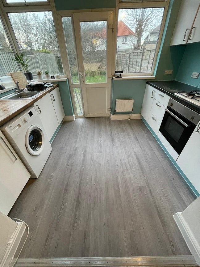 1 Min to Dollis Hill Station-Cheap Single Availabl Main Photo