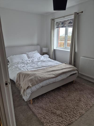 Double room available to rent Main Photo