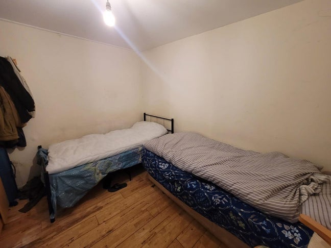 Double Room for Female near UH – &pound;375/month Main Photo