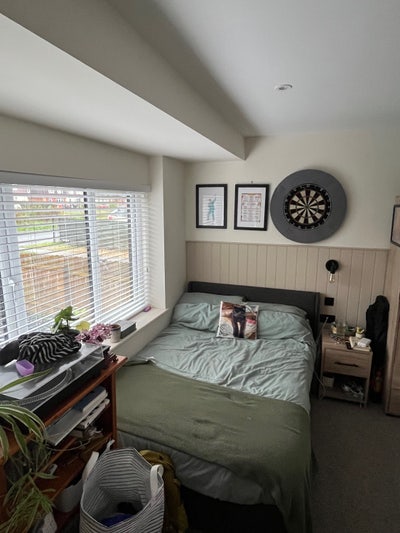 Double room w/ en-suite (£850 all bills included) Main Photo