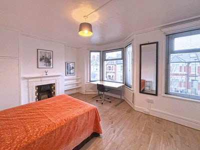 Large double room Fulham 1 or 2 rooms available  Main Photo