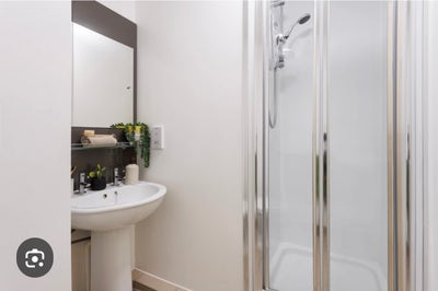 Standard En-Suite Room Main Photo