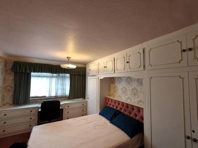 Furnished spacious dauble bedroom for working ladi Main Photo