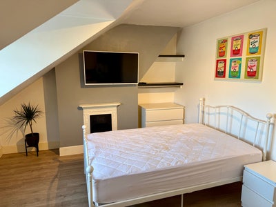 ✪ Ensuite Room with Kitchenette ✪ Main Photo