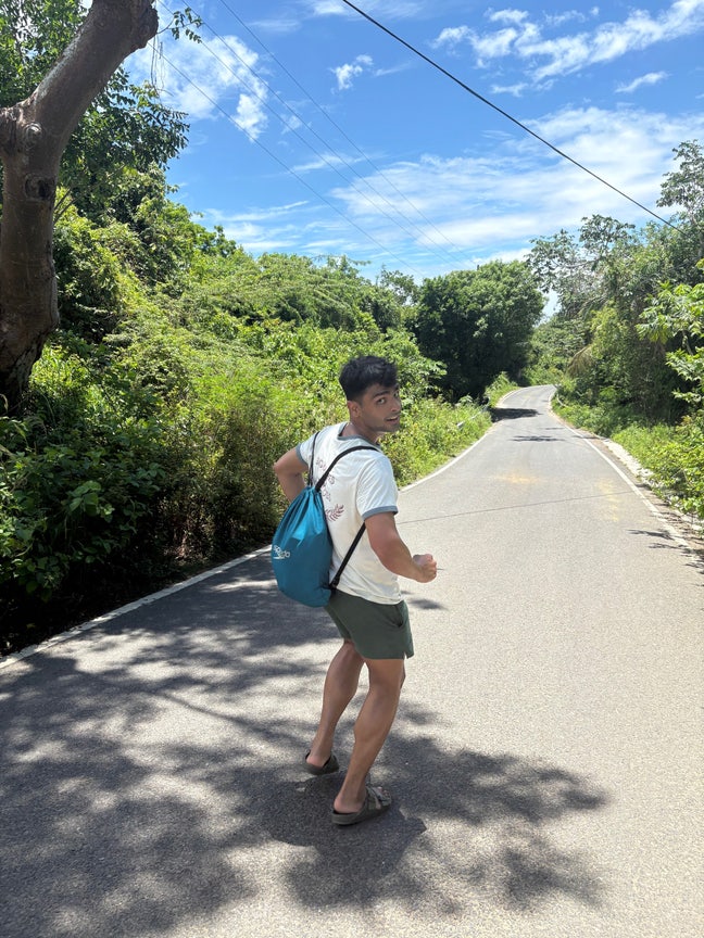 Looking for a room / buddy up Main Photo