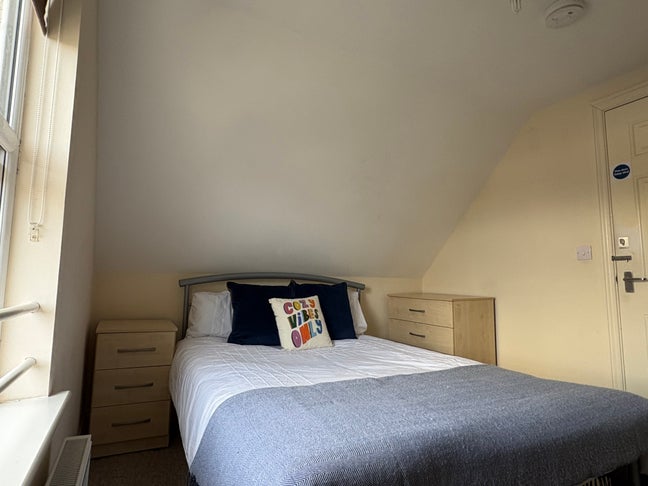 Double Room - 50% off first months rent!  Main Photo