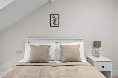 🏡STUNNING Room - Alexandra Road - Don't miss out! Main Photo