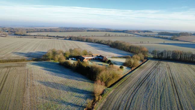 Co-living on a Country Estate Main Photo