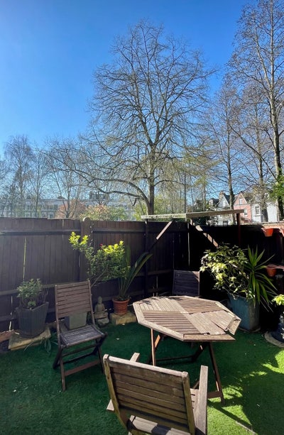Leafy flat near Battersea Park  Main Photo