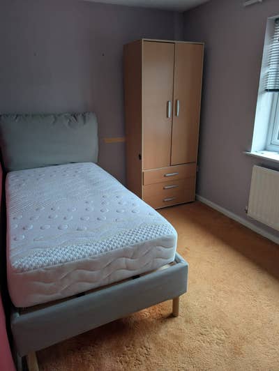 1 Bedroom to rent - Styles Close Main Photo
