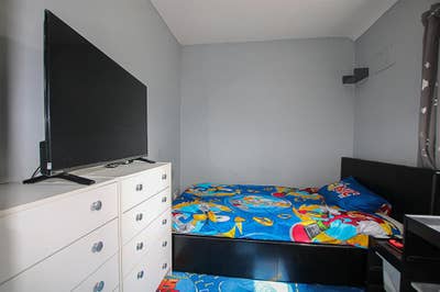 Small Double Room Available in Shared House Main Photo