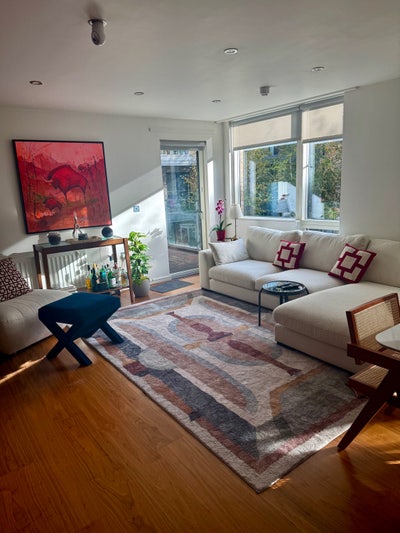 Bright Large Dbl Room with Balcony Access Main Photo