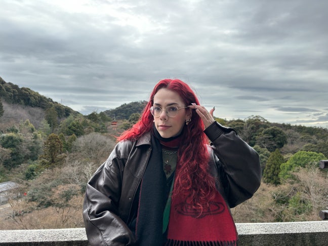 Looking for buddies/rooms with gals! Main Photo