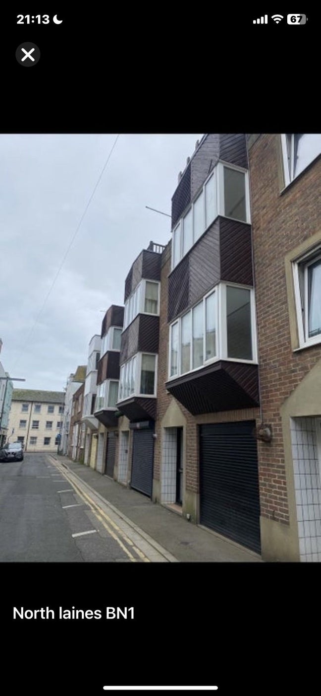 Modern room Main Photo